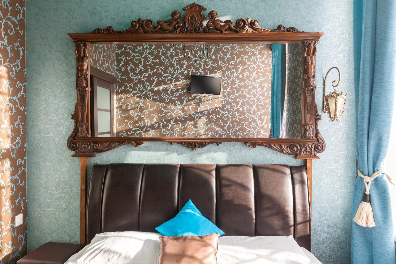 Austrian Apartments Leopolli Near Railway Station Lviv Buitenkant foto